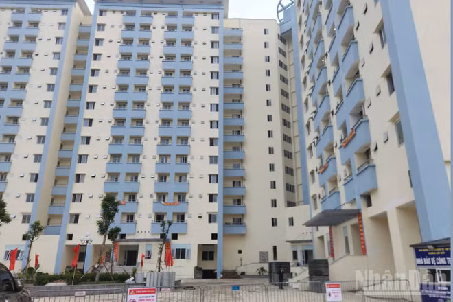 Dự án nhà ở tái định cư D17 đang hoàn thiện những hạng mục cuối trước khi bàn giao đưa vào sử dụng trong tháng 6/2026.