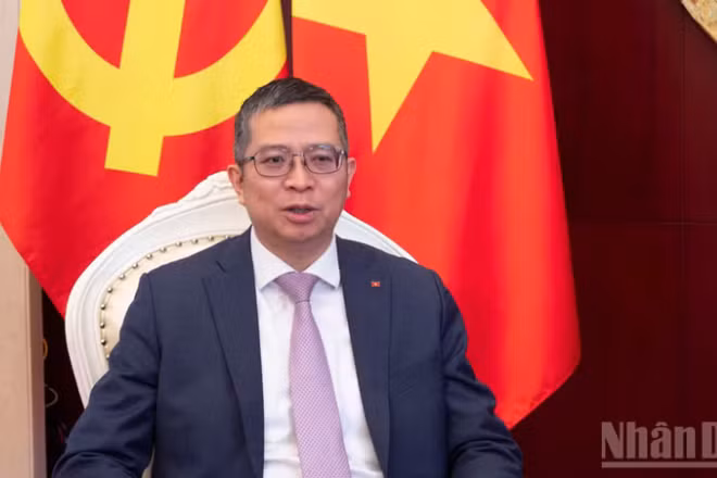 Đại sứ Phạm Thanh Bình trả lời phỏng vấn Báo Nhân Dân về chuyến thăm cấp Nhà nước sắp tới đến Trung Quốc của Tổng Bí thư, Chủ tịch nước Tô Lâm.