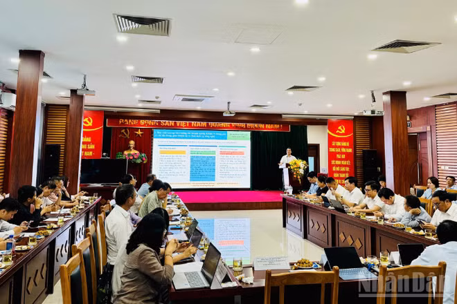Toàn cảnh tọa đàm “Giải pháp tạo thị trường cho doanh nghiệp khoa học và công nghệ thông qua cơ chế đặt hàng, giao nhiệm vụ và thuê dịch vụ công nghệ tại Hà Nội”.