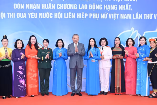 Tổng Bí thư Tô Lâm và các đại biểu tại lễ kỷ niệm. (Ảnh: ĐĂNG KHOA)