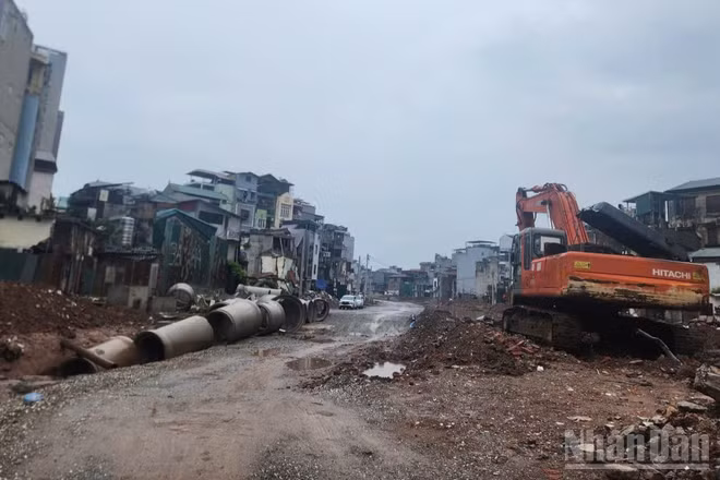 Trên các đoạn tuyến dự án Vành đai 2,5, các mũi thi công được tổ chức đồng thời nhằm tận dụng tối đa thời gian.