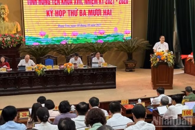 Kỳ họp thứ 32, HĐND tỉnh khóa XVII, nhiệm kỳ 2021 – 2026 quyết định một số vấn đề quan trọng, bầu bổ sung chức vụ Phó Chủ tịch UBND tỉnh.