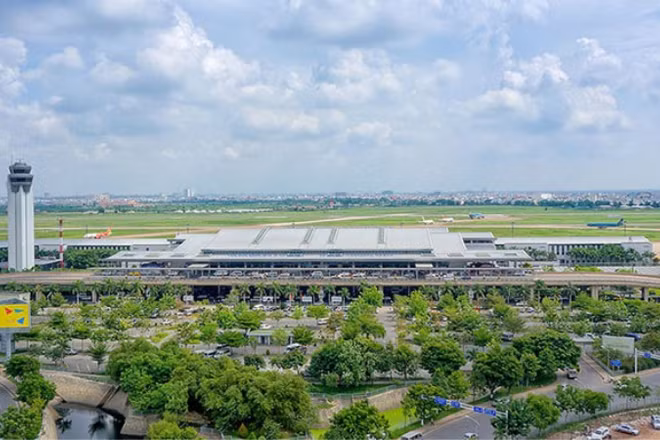 Cảng hàng không quốc tế Tân Sơn Nhất hiện hữu.