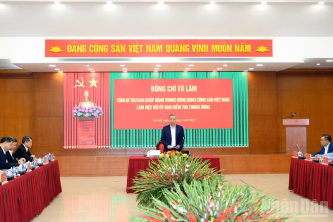 Tổng Bí thư Tô Lâm chủ trì cuộc làm việc với Ủy Ban Kiểm tra Trung ương. (Ảnh: ĐĂNG KHOA)