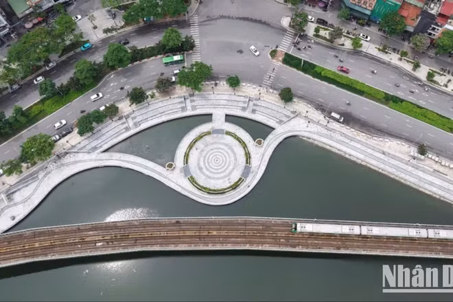 Hà Nội thí điểm ô-tô lưu thông một chiều trên 2 đoạn tuyến quanh hồ Đống Đa từ ngày 29/8. (Ảnh: Báo Nhân Dân)