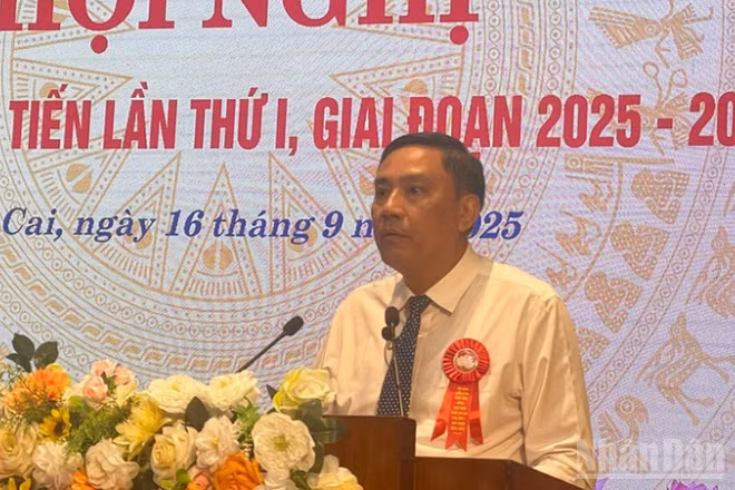 Đồng chí Hoàng Giang, Phó Bí thư Thường trực Tỉnh ủy phát biểu tại Hội nghị. (Ảnh: THANH SƠN)