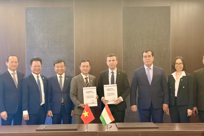 Biên bản ghi nhớ giữa VNR và TR tập trung vào những điều khoản chiến lược nhằm hiện thực hóa mục tiêu tối ưu hóa chuỗi cung ứng logistics. (Ảnh: Tổng Công ty Đường sắt Việt Nam)