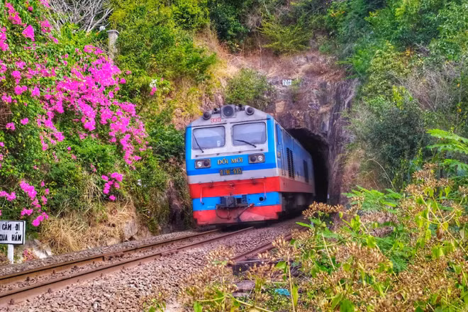Giá vé đường sắt tăng nhẹ từ ngày 26/3.