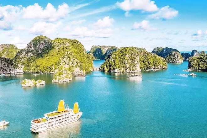 Vịnh Lan Hạ ở quần đảo Cát Bà.