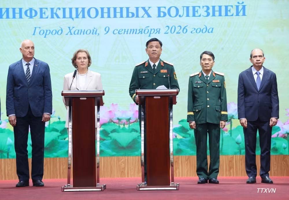 vna-potal-trung-tam-nhiet-doi-viet-nga-khanh-thanh-phong-xet-nghiem-phong-chong-dich-benh.jpg
