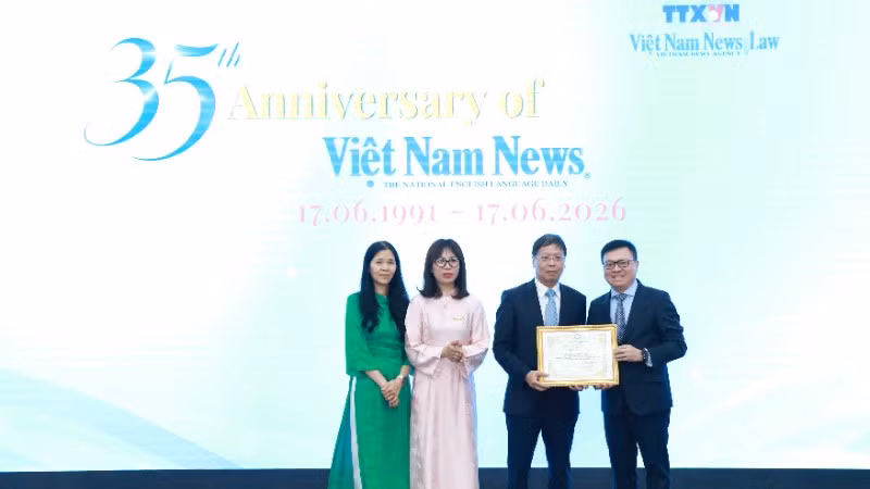 Báo Việt Nam News and Law nhận Bằng khen của Hội Nhà báo Việt Nam vì những đóng góp tích cực cho công tác thông tin đối ngoại.