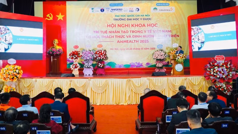 Phiên toàn thể tại Hội nghị khoa học AI4Health 2025