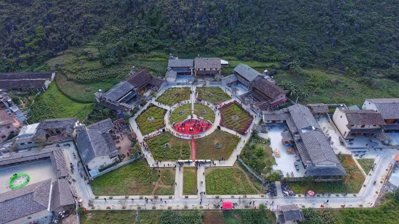 Làng văn hóa du lịch cộng đồng dân tộc H'Mông, xã Mèo Vạc đạt danh hiệu điểm du lịch cộng đồng tốt nhất.