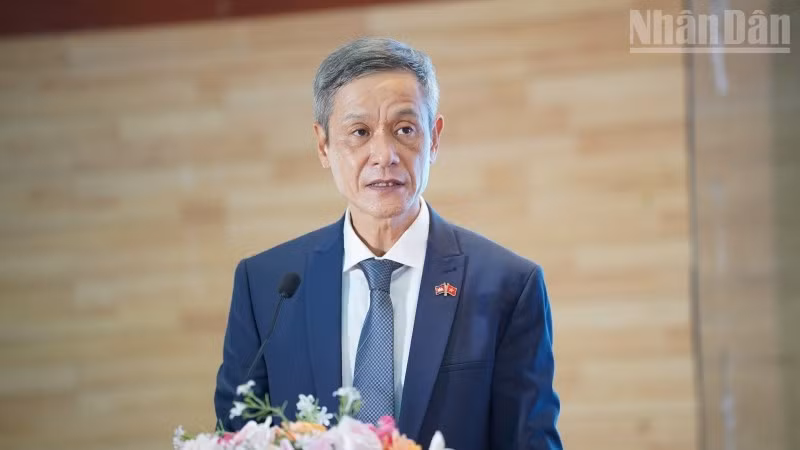 ndo_tr_dai-su-tai-campuchia.jpg