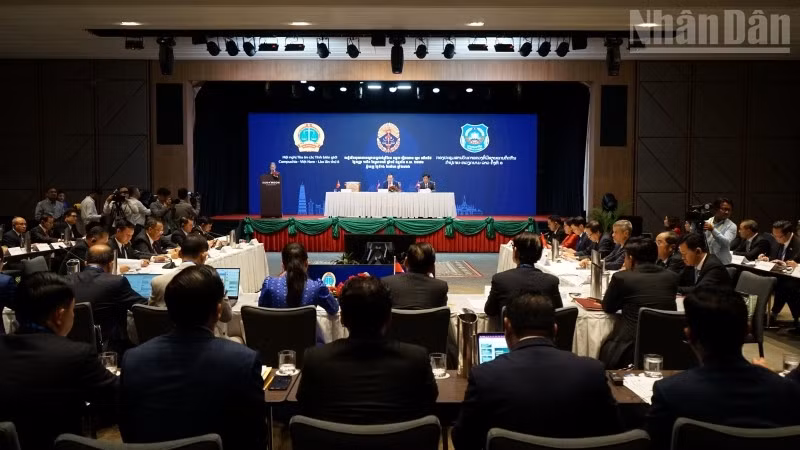 Toàn cảnh Hội nghị Tòa án các tỉnh biên giới Việt Nam-Campuchia-Lào lần thứ 8 tại Phnom Penh. (Ảnh: ĐINH TRƯỜNG)