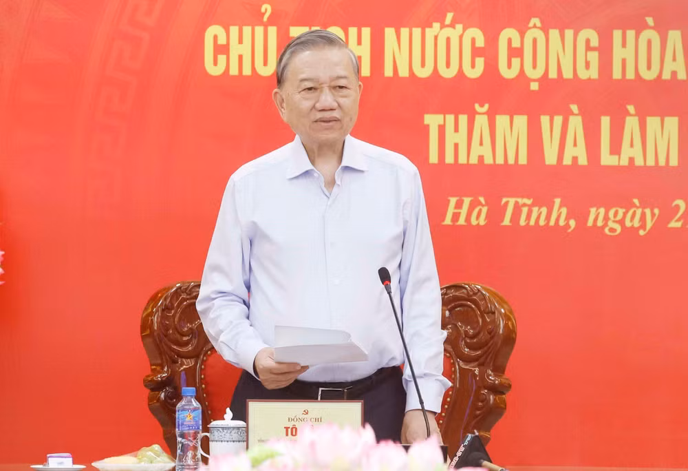 vna-potal-tong-bi-thu-chu-tich-nuoc-to-lam-lam-viec-voi-ban-thuong-vu-tinh-uy-ha-tinh-8716588.jpg