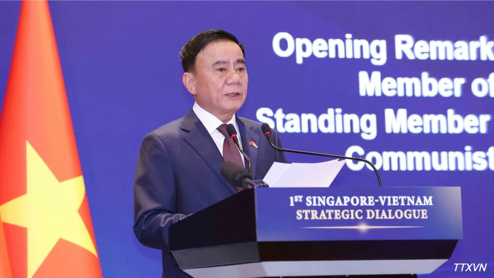 Đồng ch&iacute; Trần Cẩm T&uacute;, Ủy vi&ecirc;n Bộ Ch&iacute;nh trị, Thường trực Ban B&iacute; thư ph&aacute;t biểu tại Đối thoại Chiến lược Việt Nam-Singapore lần thứ nhất giữa Đảng Cộng sản Việt Nam v&agrave; Đảng H&agrave;nh động Nh&acirc;n d&acirc;n Singapore. (Ảnh: TTXVN)