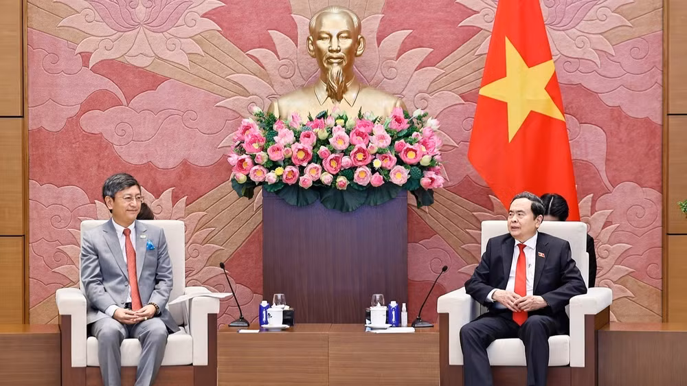 Chủ tịch Quốc hội Trần Thanh Mẫn tiếp Đại sứ Đặc mệnh toàn quyền Cộng hòa Ấn Độ tại Việt Nam Tshering W. Sherpa. (Ảnh: TTXVN)