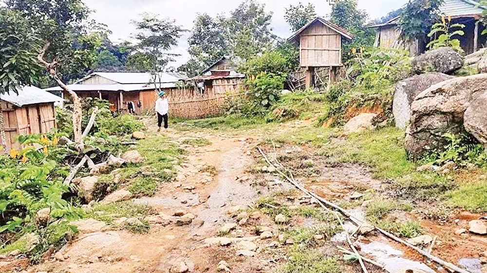Xã Măng Bút, tỉnh Quảng Ngãi hứng chịu liên tiếp nhiều trận động đất gần đây. (Ảnh: THANH TUẤN)