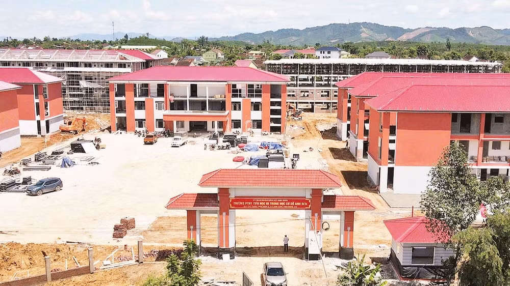 Trường phổ th&ocirc;ng nội tr&uacute; li&ecirc;n cấp tiểu học v&agrave; trung học cơ sở x&atilde; Anh Sơn (tỉnh Nghệ An) sắp ho&agrave;n th&agrave;nh, sẵn s&agrave;ng tổ chức lễ khai giảng năm học 2026-2027.