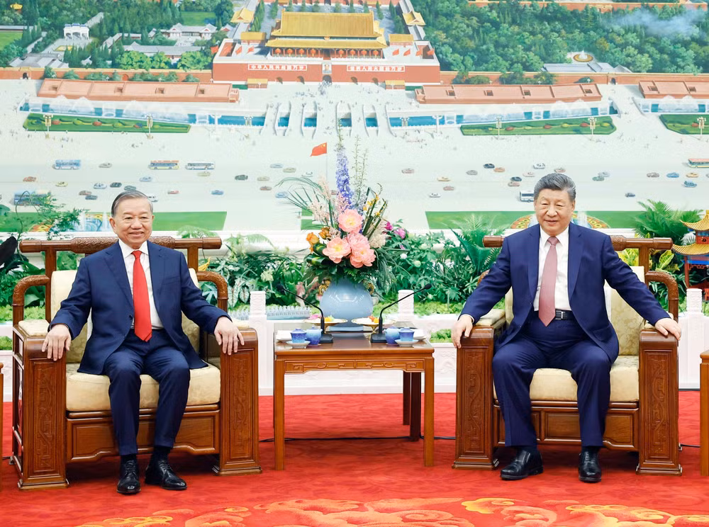 vna-potal-tong-bi-thu-chu-tich-nuoc-to-lam-va-phu-nhan-cung-tong-bi-thu-chu-tich-nuoc-tap-can-binh-va-phu-nhan-du-tiec-tra-8702816.jpg