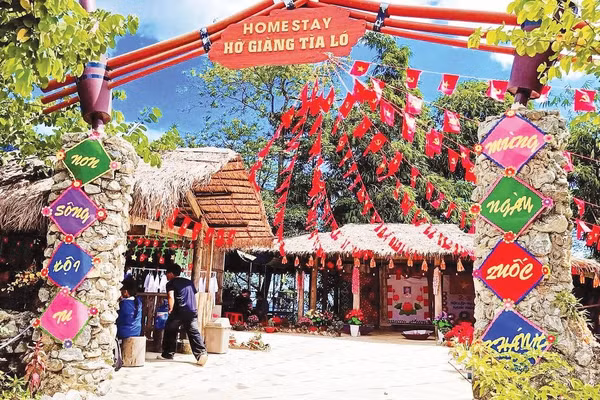 Một trong những homestay hút khách ở bản du lịch cộng đồng Tù Lu-Tìa Ló xã Pu Nhi được kỳ vọng trở thành điểm đến ấn tượng với du khách.