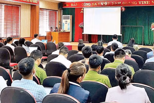 Công an tỉnh Sơn La tổ chức tập huấn, tuyên truyền cho các xã, phường về an ninh mạng.