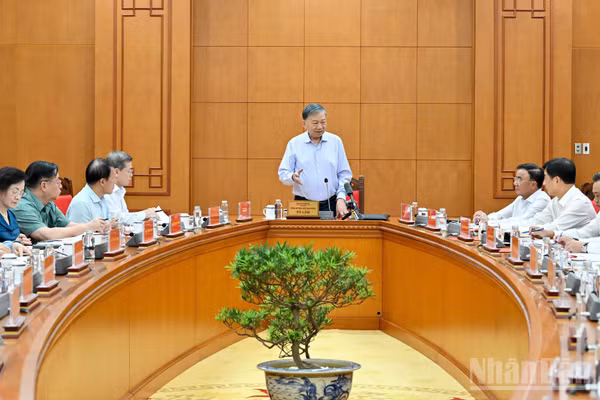 Tổng Bí thư, Chủ tịch nước Tô Lâm chủ trì cuộc họp Thường trực Ban Chỉ đạo Trung ương về phòng, chống tham nhũng, lãng phí, tiêu cực. (Ảnh: Thủy Nguyên) 