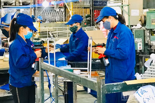 Sự dịch chuyển của chuỗi cung ứng toàn cầu đang mở ra cơ hội để Việt Nam nâng cao vị thế trong bản đồ sản xuất và thương mại quốc tế. (Ảnh: KIM DUNG)