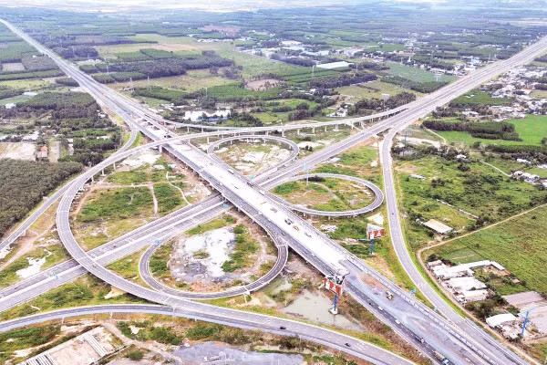 Nút giao Long Thành nối tuyến cao tốc Biên Hòa-Vũng Tàu với tuyến cao tốc Thành phố Hồ Chí Minh-Long Thành-Dầu Giây và sân bay Long Thành.
