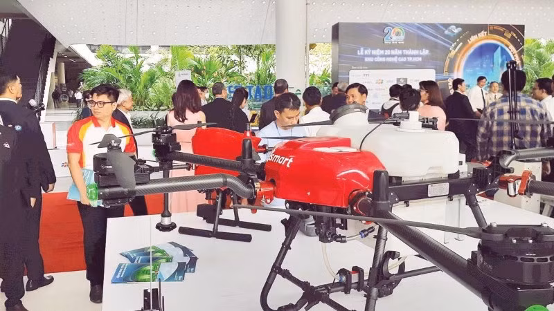 Trưng bày các sản phẩm công nghệ cao tại Khu Công nghệ cao Thành phố Hồ Chí Minh.