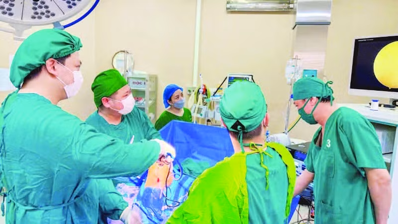 Một ca phẫu thuật nội soi tại Bệnh viện đa khoa Bắc Kạn.