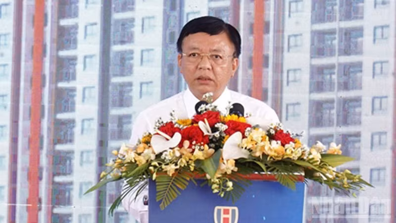 ndo_br_img-2764-7828.jpg