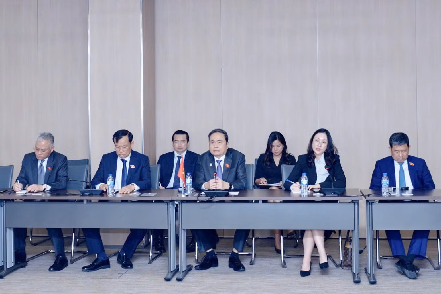 Chủ tịch Quốc hội Trần Thanh Mẫn phát biểu tại cuộc gặp Chủ tịch Thượng viện Đức Anke Rehlinger.