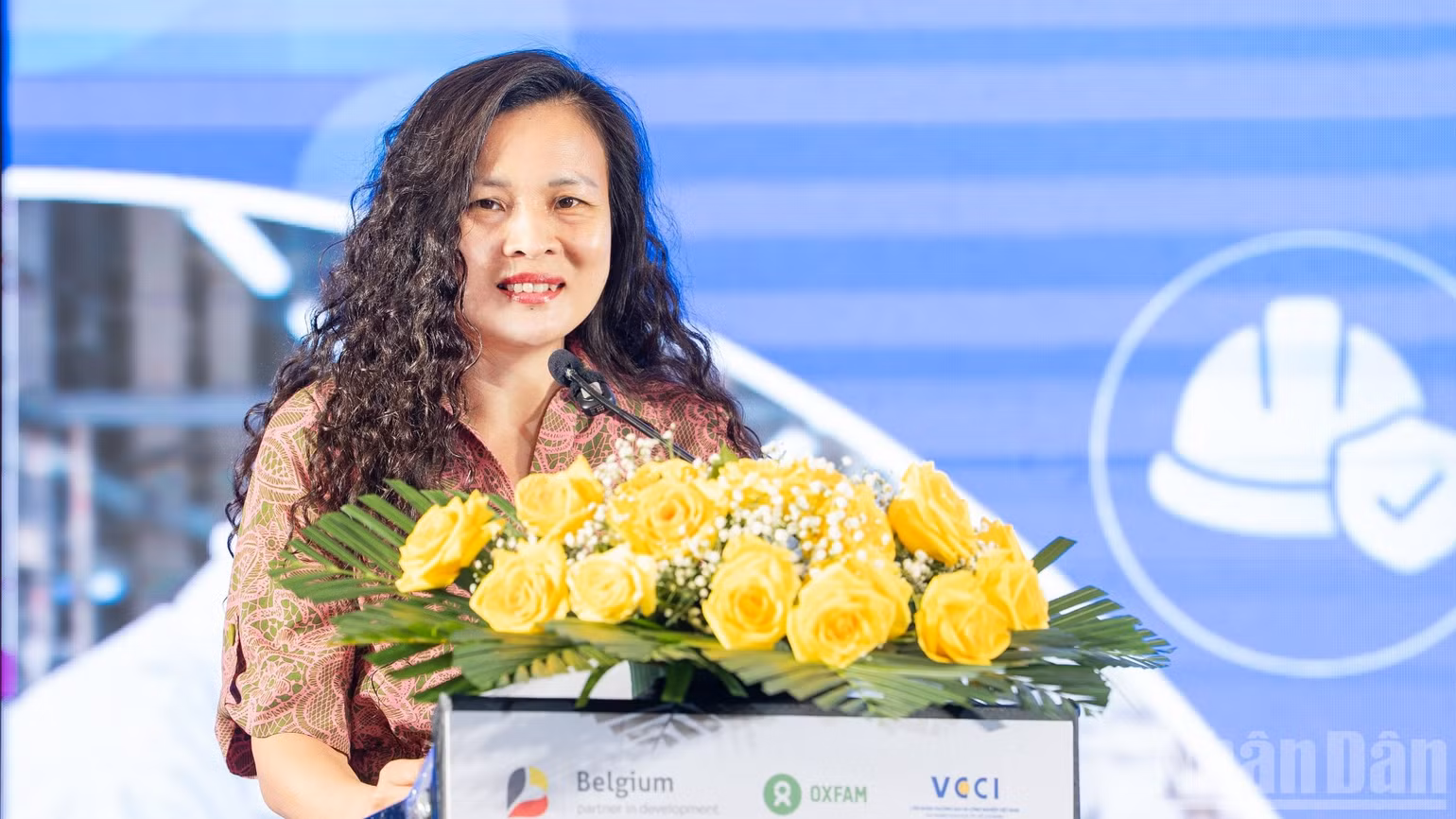 ndo_br_ba-vu-thi-quynh-hoa-giam-doc-quoc-gia-cua-to-chuc-oxfam-tai-viet-nam-phat-bieu-tai-hoi-thao-6305.jpg
