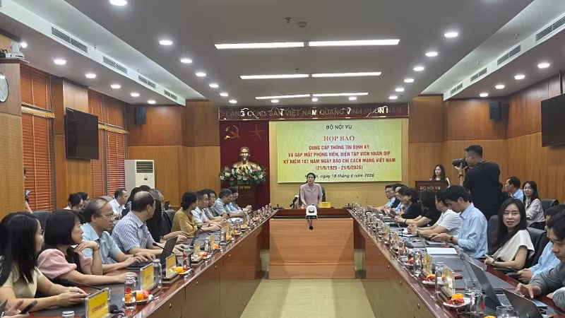 Quang cảnh họp báo.