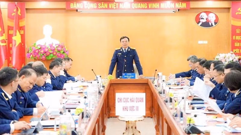 Cục trưởng Cục Hải quan Nguyễn Văn Thọ chỉ đạo thí điểm Đề án thông quan tập trung tại Chi cục Hải quan khu vực III.