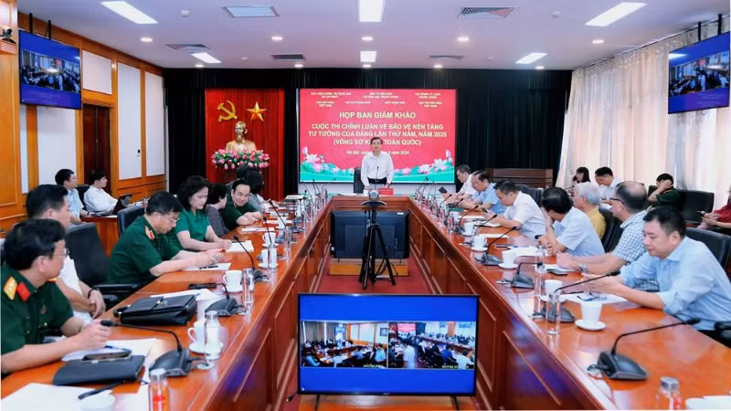 Quang cảnh cuộc họp.
