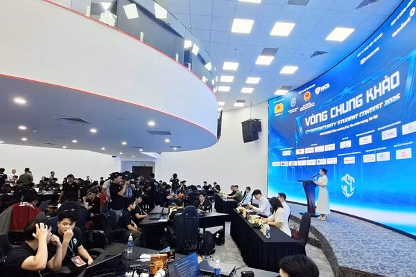 Vòng Chung khảo Cuộc thi “Sinh viên An ninh mạng 2026”. (Ảnh QUANG HUY)