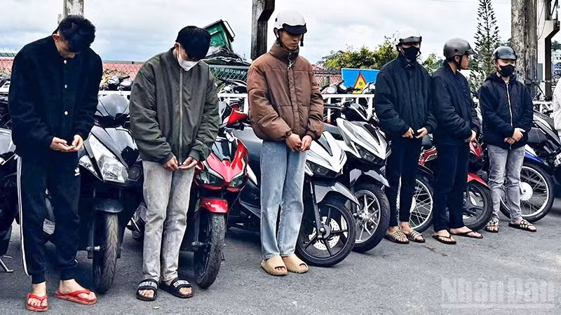 Lâm Đồng xử lý nhóm “quái xế” gây náo loạn ở Quảng trường Lâm Viên.