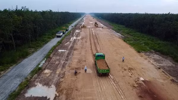 Thi công hạ tầng cao tốc Thành phố Hồ Chí Minh-Thủ Dầu Một-Chơn Thành, đoạn qua khu vực Bình Dương trước đây. (Ảnh: VÕ LÊ)