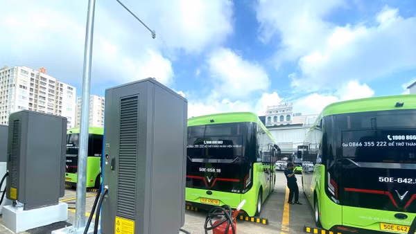 Hạ tầng trạm sạc điện do doanh nghiệp tư nhân đầu tư. (Ảnh: QUÝ HIỀN)