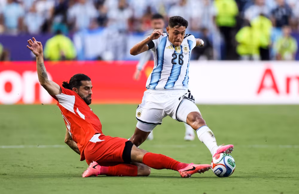 vna-potal-world-cup-2026-argentina-doi-dau-thuy-si-tai-tu-ket-8882072.jpg