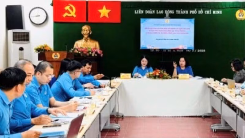 Quang cảnh buổi làm việc. (Ảnh: VƯƠNG LÊ)