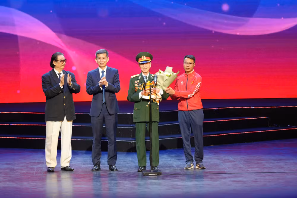 thanh-tuu-tron-doi-1.jpg