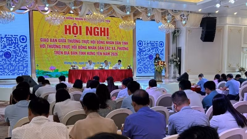 Hội nghị giao ban giữa Thường trực Hội đồng nhân dân tỉnh với Thường trực Hội đồng nhân dân 50 xã, phường khu vực phía bắc tỉnh Hưng Yên. (Ảnh Phạm Hà)