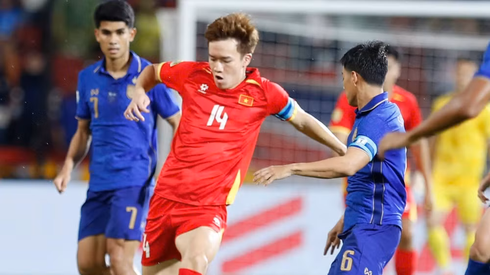 Đội tuyển Việt Nam đánh bại Thái Lan 2-0 ở chung kết lượt đi. (Ảnh: VFF)