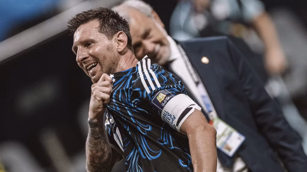 Lionel Messi ăn mừng sau khi cùng Argentina tiến vào chung kết World Cup 2026. (Ảnh: AFA)