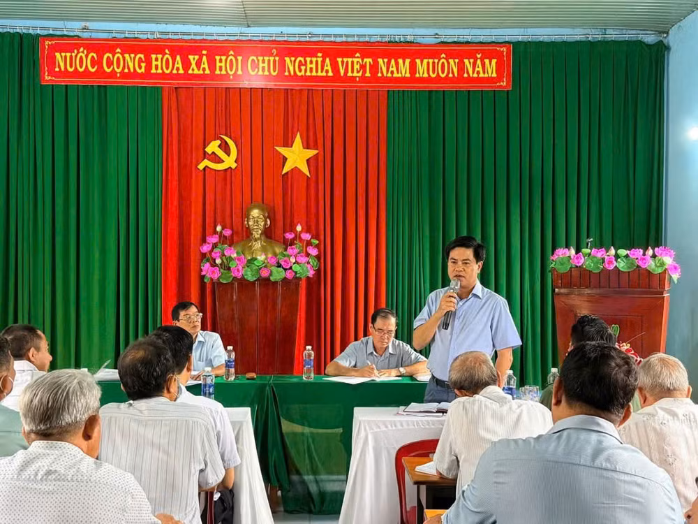 Đồng chí Thiếu tướng Nguyễn Đức Hải, Ủy viên Ban Thường vụ Tỉnh ủy, Bí thư Đảng ủy, Giám đốc Công an tỉnh Đồng Nai đến dự sinh hoạt chi bộ thường kỳ tháng 12 tại chi bộ khu phố Đồng Nai, phường Biên Hòa, ngày 3/12/2025.