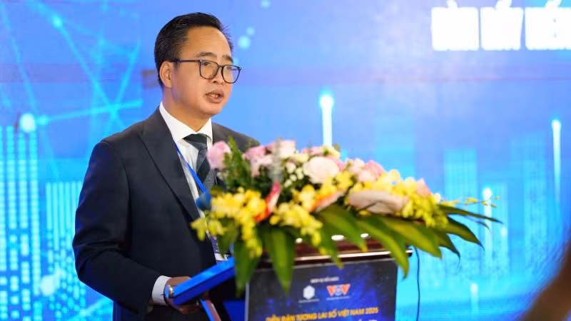 Ông Phạm Mạnh Hùng - Phó Tổng Giám đốc Đài Tiếng nói Việt Nam phát biểu khai mạc Diễn đàn. 